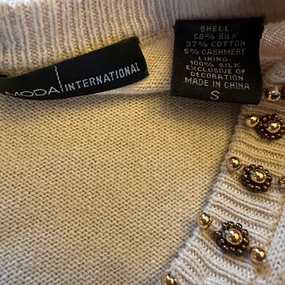 Embellished Silk & Cotton Cardigan Sweater With Beaded Floral Design By Moda Int - Picture 5 of 6